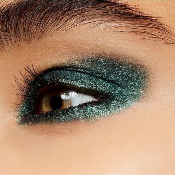 MAC Frost That's Showbiz Baby Eyeshadow (warm dark green frost) - Picture 6 of 14
